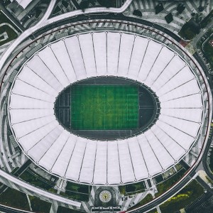 9游游戏官网-球场“铁血防线”——挡住一切进攻的最强堡垒，铁血防守vs极致进攻